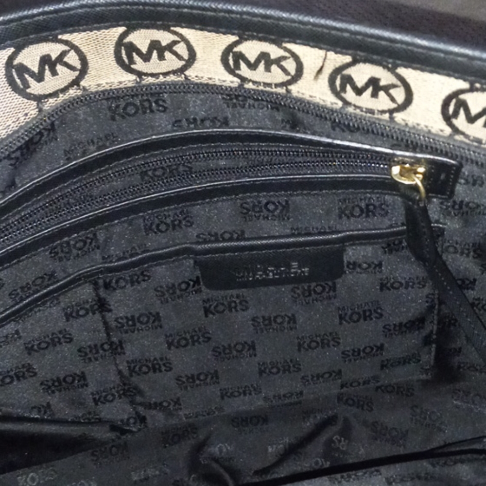 Purse - Picture 2 of 2